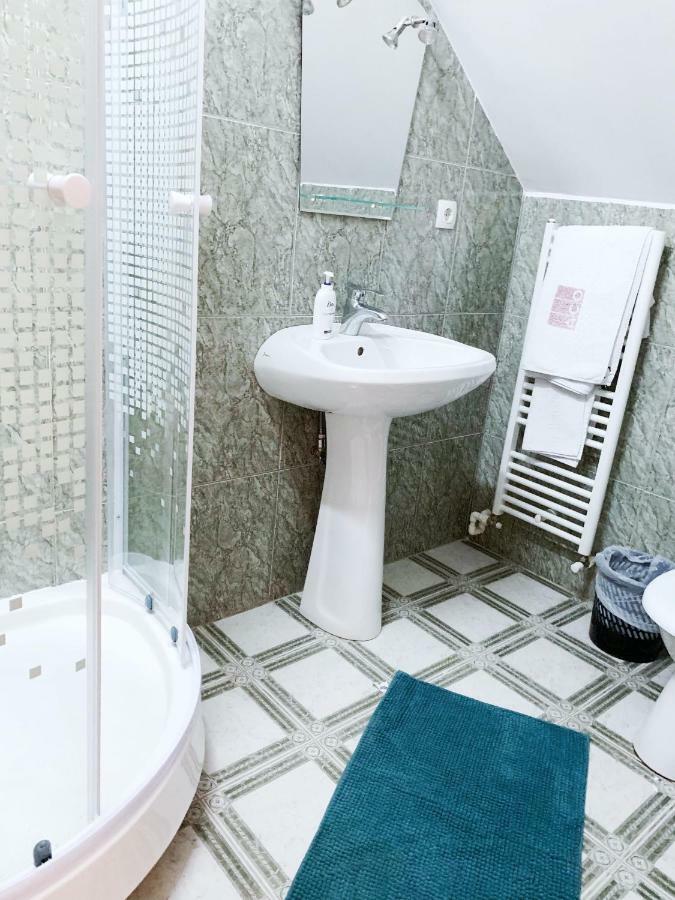Hotel Restaurant Enigma Plopeni Εξωτερικό φωτογραφία